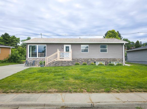103 22nd Dr, Norfolk, NE 68701