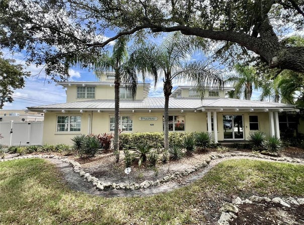 525 8TH STREET W, BRADENTON, FL 34205