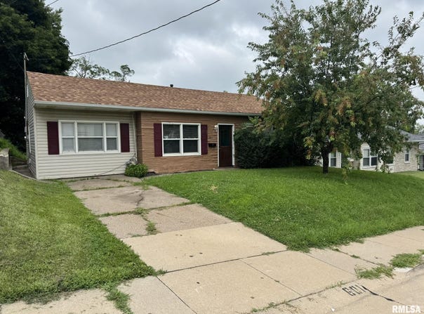 601 23RD Street, Bettendorf, IA 52722
