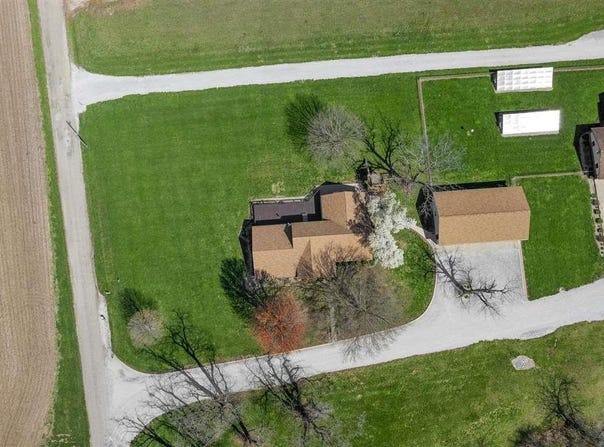 2831 S Hixon Road, Montezuma, IN 47862-8050