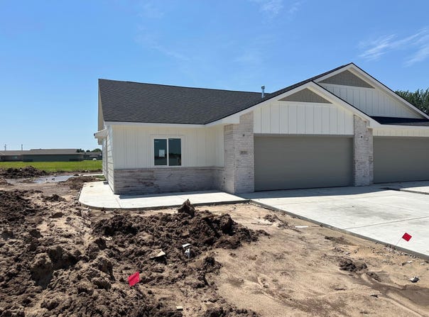 2123 W Elk Ridge Ave, Goddard, KS 67052