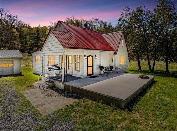 2827 Max Creek Road, Hiwassee, VA 24347
