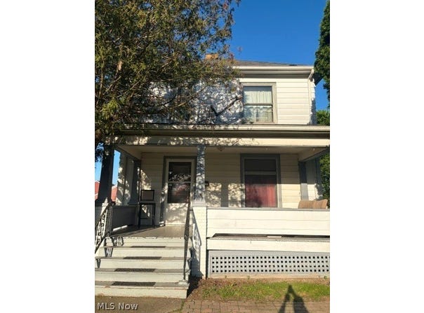 35 Bentley Avenue, Hubbard, OH 44425