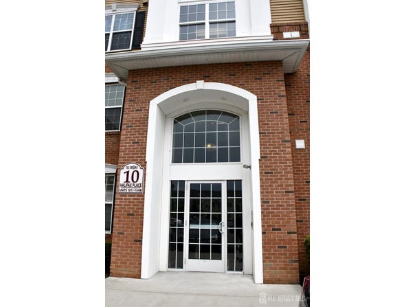 1035 Halifax Place, Hamilton, NJ 08619