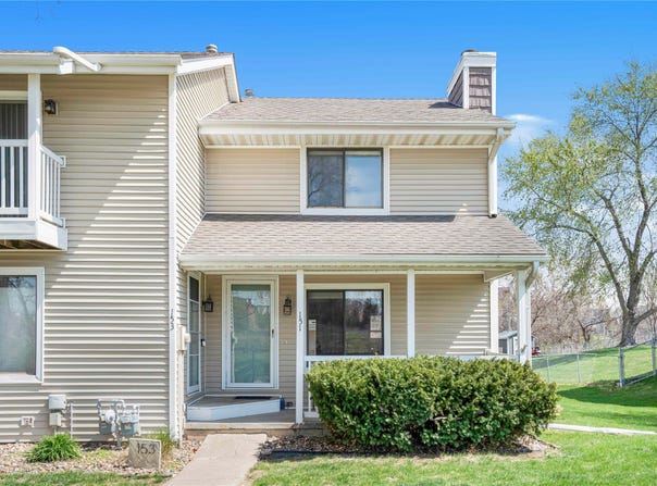 151 52nd Street, West Des Moines, IA 50265