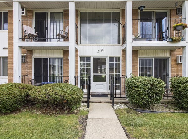 8226 Huntington Street, Westland, MI 48185