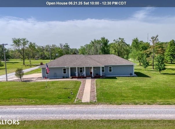 200 W Wright Street, Seymour, IA 52590