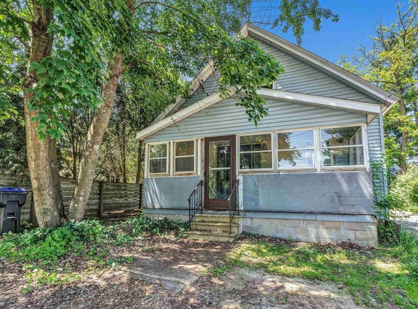446 STATE Street, REDGRANITE, WI 54970
