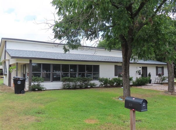 231 S 2nd Street, Wills Point, TX 75169