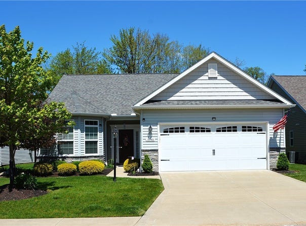 13740 Glenbrook Drive, Strongsville, OH 44136