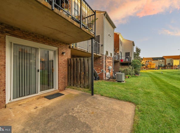 1039-A BRIXTON Court, STERLING, VA 20164