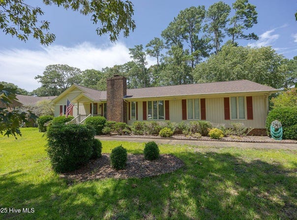 400 Rockledge Road, New Bern, NC 28562