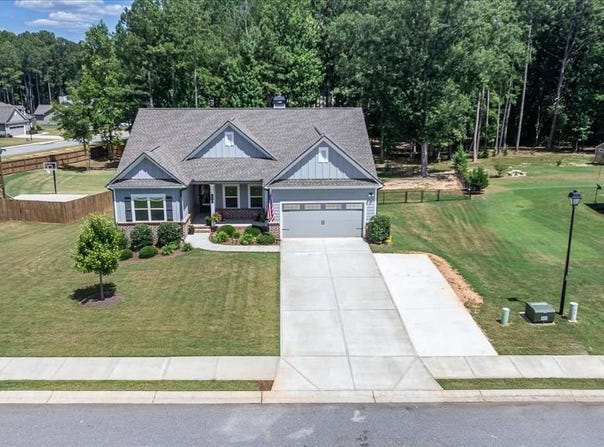 297 Woodbury, Hull, GA 30646