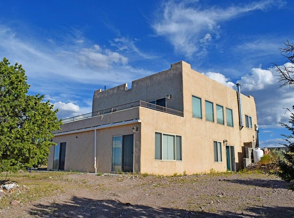 8 Overlook Way, Magdalena, NM 87825
