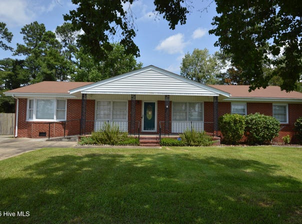 305 Brynn Marr Road, Jacksonville, NC 28546