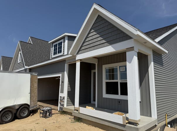 11905 Smithfield Drive, Holland, MI 49424