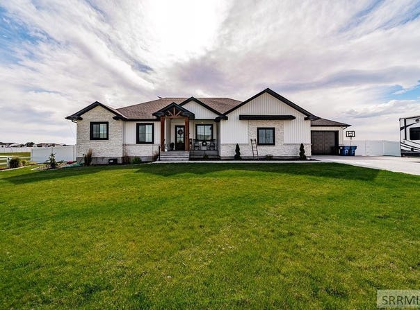 1596 N 845 E, Shelley, ID 83274