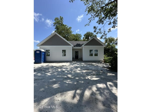 260 Drummer Kellum Road, Jacksonville, NC 28546