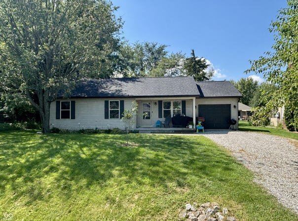 99 Lincoln Hills Drive, Coatesville, IN 46121