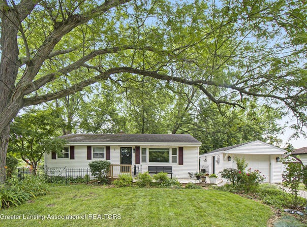 113 S Matthews Street, Mason, MI 48854