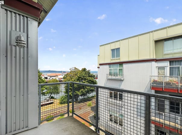 3930 ABBEY Ln, Astoria, OR 97103