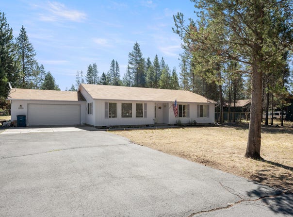 52466 Lost Ponderosa Road, La Pine, OR 97739