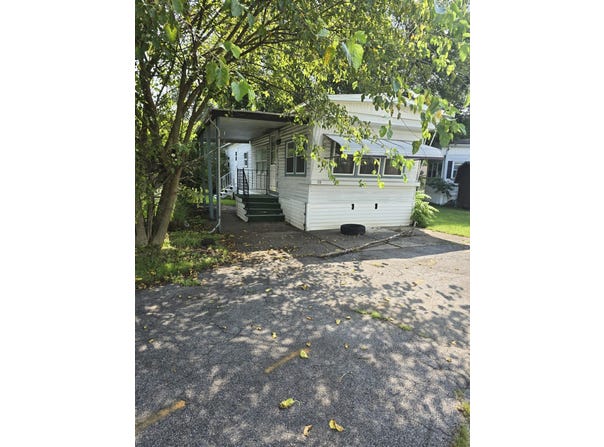 326 Peachwood Drive, Altoona, PA 16601