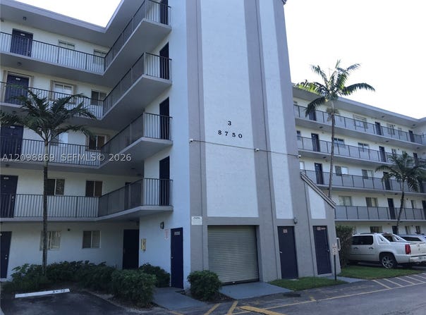 8750 N Sherman Cir, Miramar, FL 33025