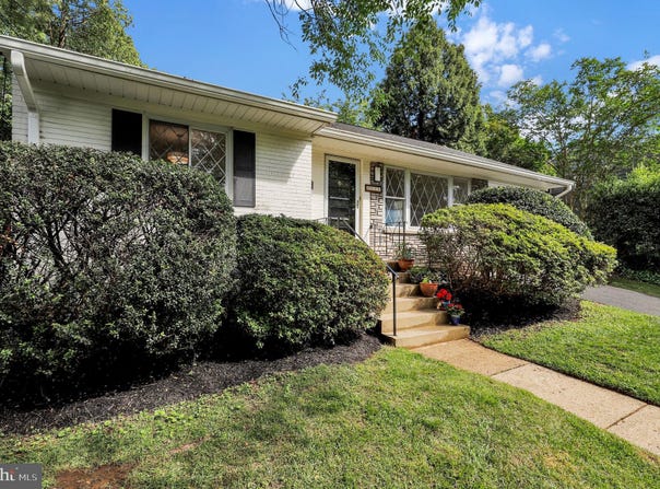 9235 E PARKHILL DRIVE, BETHESDA, MD 20814