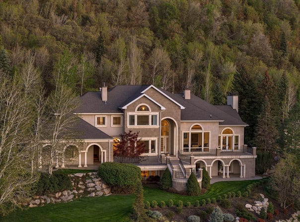 3222 E EAGLE VIEW Cir S, Sandy, UT 84092