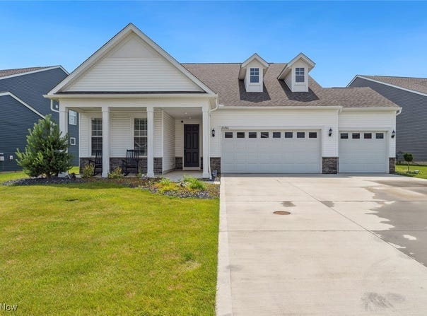 23761 St. Andrews Drive, Columbia Station, OH 44028