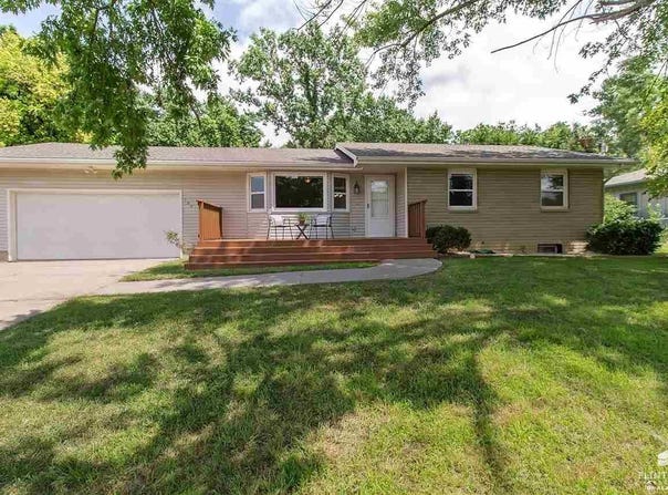 139 S Eisenhower Drive, Junction City, KS 66441