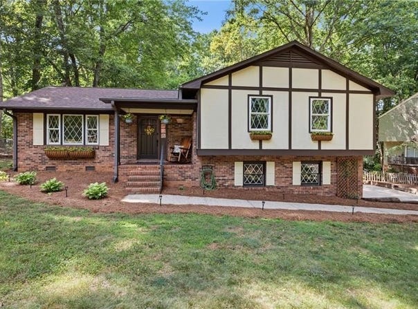 159 Charlotte Place, Advance, NC 27006