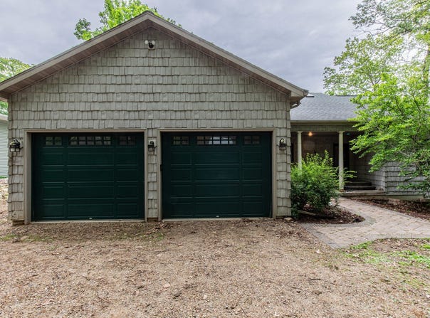 183 Lake Thunderbird Drive, Putnam, IL 61560
