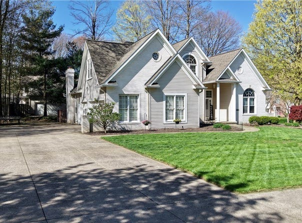 2674 High Hampton Trail, Cuyahoga Falls, OH 44223