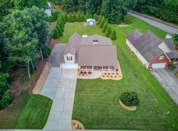 40 Legacy Drive, Hoschton, GA 30548