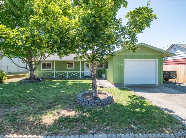 610 8TH AVE, Sweet Home, OR 97386