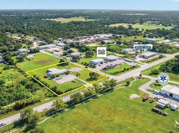 730 E Cowboy Way, Labelle, FL 33935