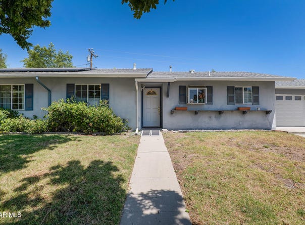 1102 Ayers Avenue, Ojai, CA 93023