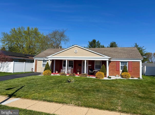 146 GLENVIEW Lane, WILLINGBORO, NJ 08046