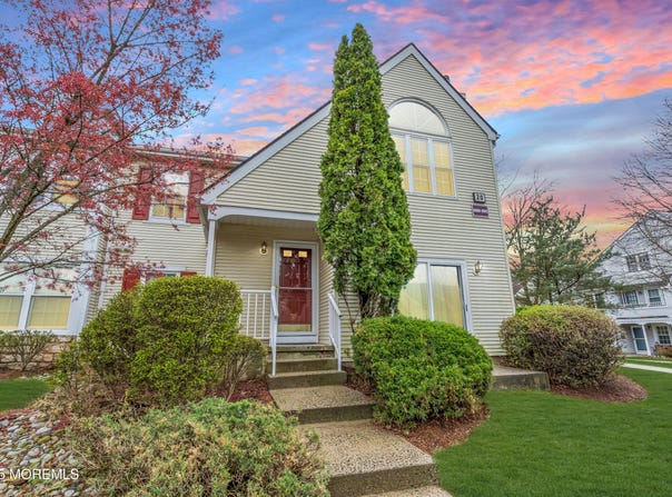 2012 Vroom Drive, Bridgewater, NJ 08807