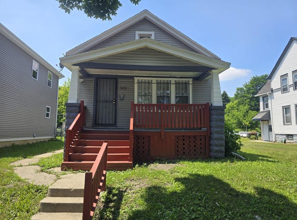 2935 N Dr Lester Carter Dr, Milwaukee, WI 53206