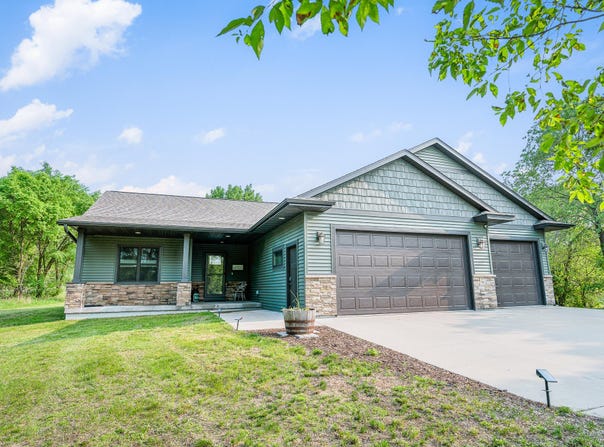 W25573 Timothy Ln, Trempealeau, WI 54661