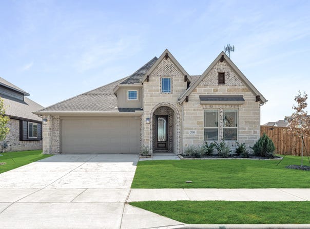 200 Sweetwater Drive, Commerce, TX 75428