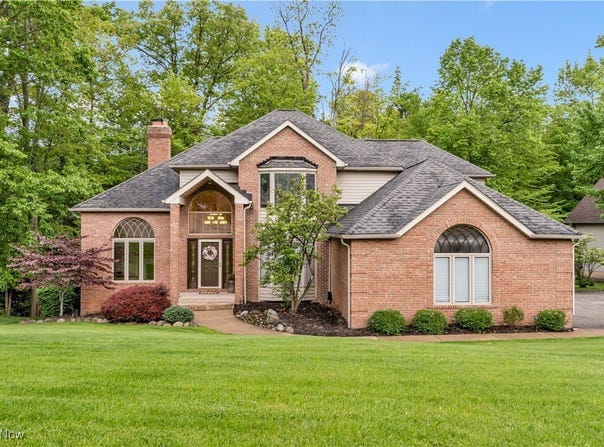1271 EMERALD CREEK DRIVE, BROADVIEW HEIGHTS, OH 44147
