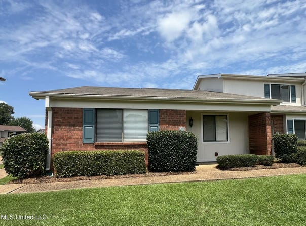 341 Lakebend Drive, Brandon, MS 39042
