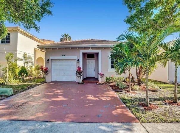 4824 NW 19th St, Coconut Creek, FL 33063