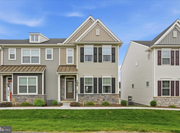 2481 ARTESIAN Way, LANCASTER, PA 17601