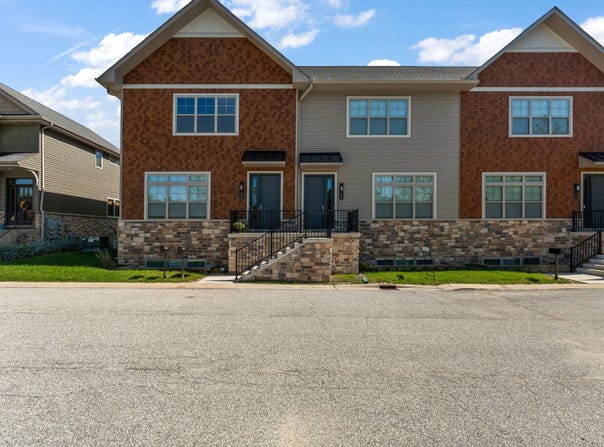63 Sanctuary Drive, Valparaiso, IN 46385