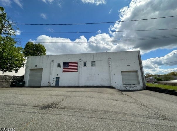 2 Beatty St, Dover Town, NJ 07801-2075